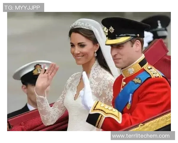 国外足球明星冬季时尚穿搭解析引领潮流风向标